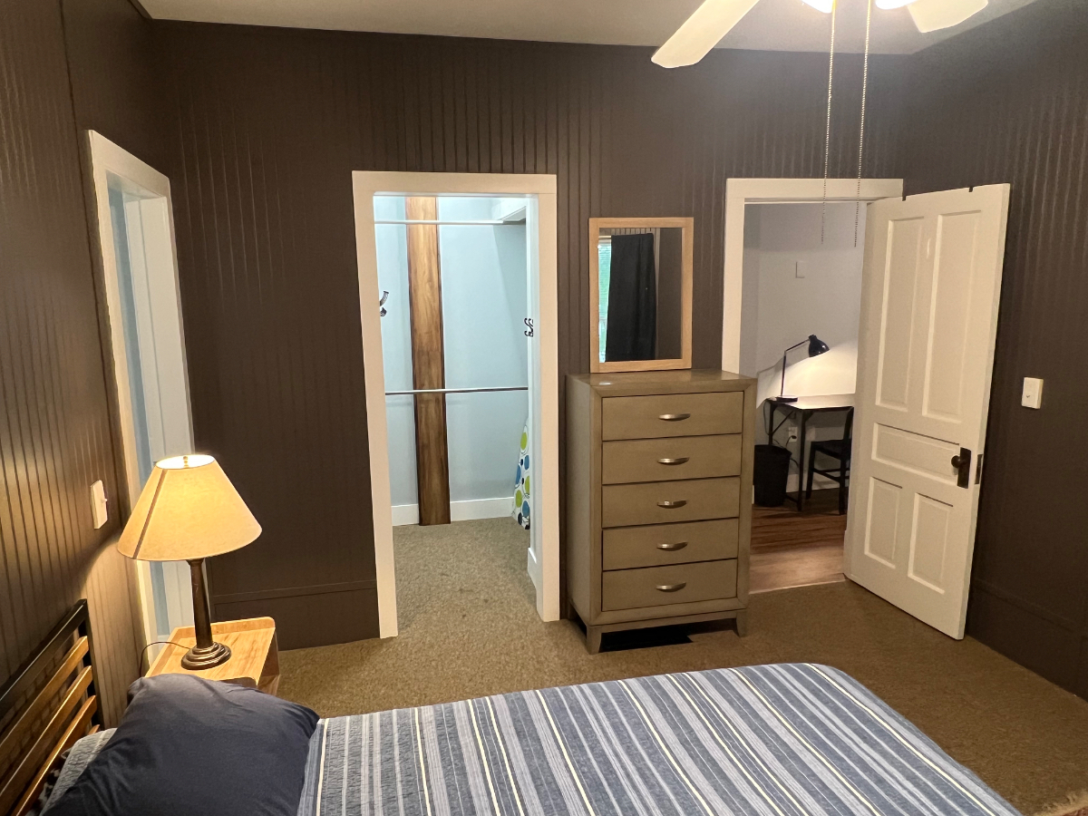Large one bedroom apartment in the South End - Photo 6
