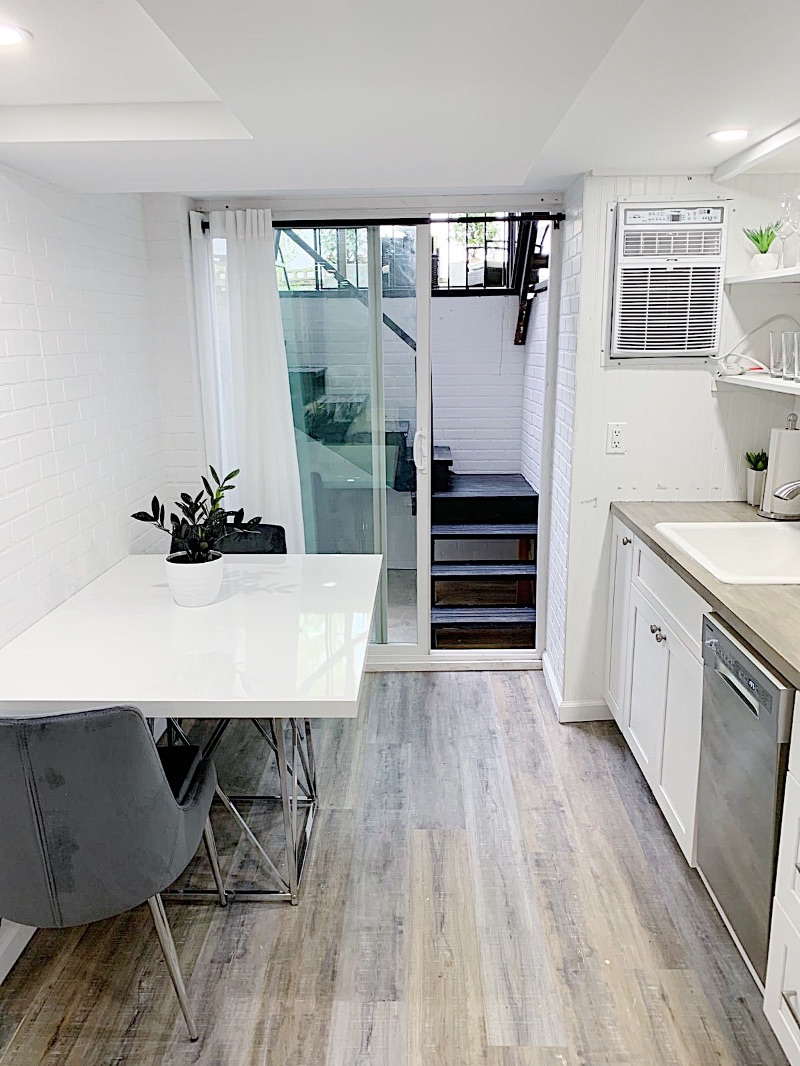 Beautiful Garden Access Apartment - Photo 9