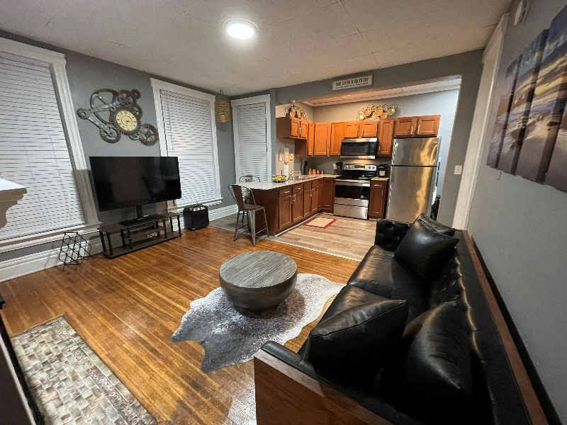 1BR/1BA Furnished | 7 min URMC, 5 min Highland | All Utilities Included | Office, Parking, Laundry - Photo 3