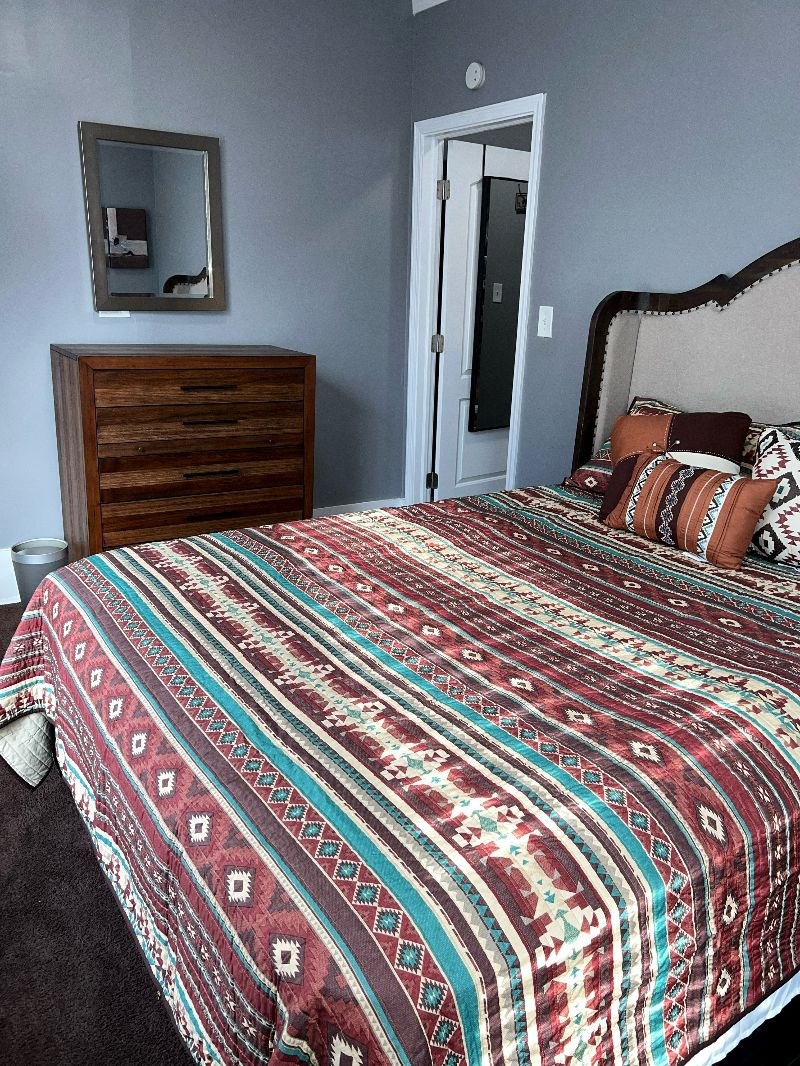 1BR/1BA Furnished | 7 min URMC, 5 min Highland | All Utilities Included | Office, Parking, Laundry - Photo 10