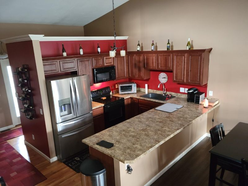 Comfortable and Open 2+ Bedroom Home in Excellent Location! - Photo 9