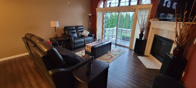 Comfortable and Open 2+ Bedroom Home in Excellent Location! - Photo 3
