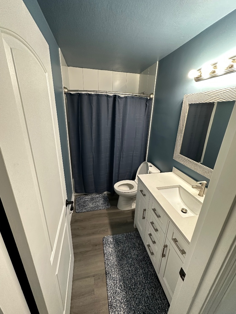 Cozy Half Duplex Close to Downtown, hospitals, Shopping - Photo 4