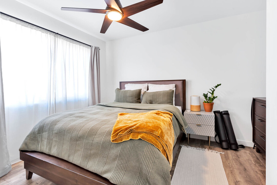(ab)Normal Heights Apartment