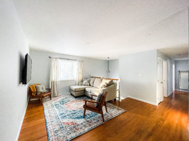 Comfy Renovated Saratoga Home Close to Track and SPAC - Photo 3