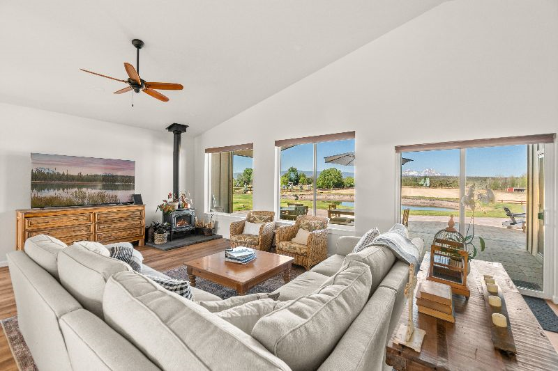 Brand new 3 Bedroom 2 Bathroom house in a fantastic location - Photo 1