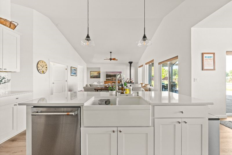 Brand new 3 Bedroom 2 Bathroom house in a fantastic location - Photo 4