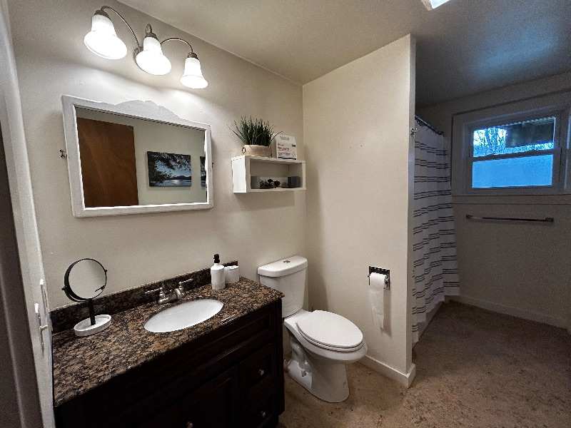Norwich Apartment for Traveling Nurse - Photo 10
