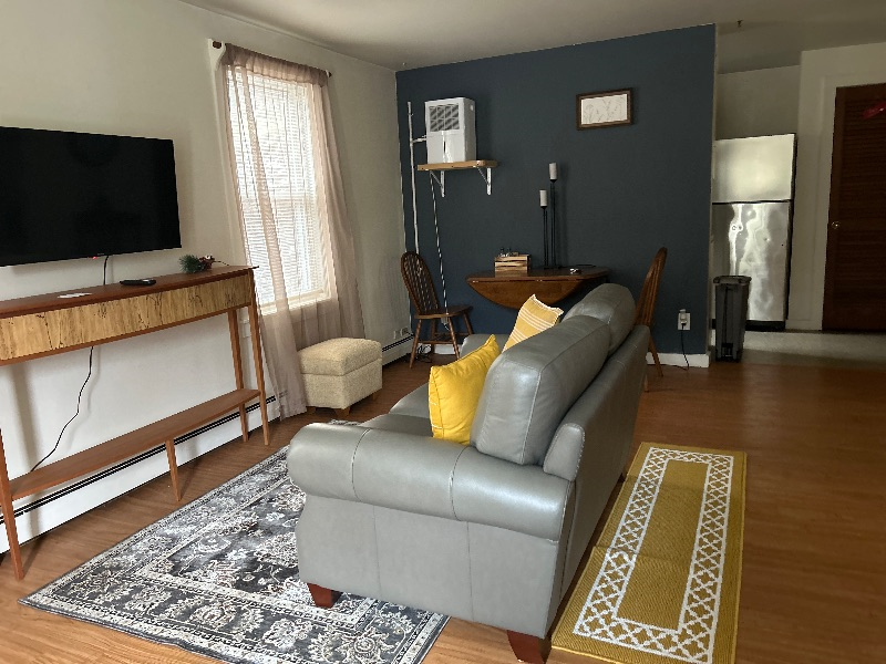 Norwich Apartment for Traveling Nurse - Photo 2