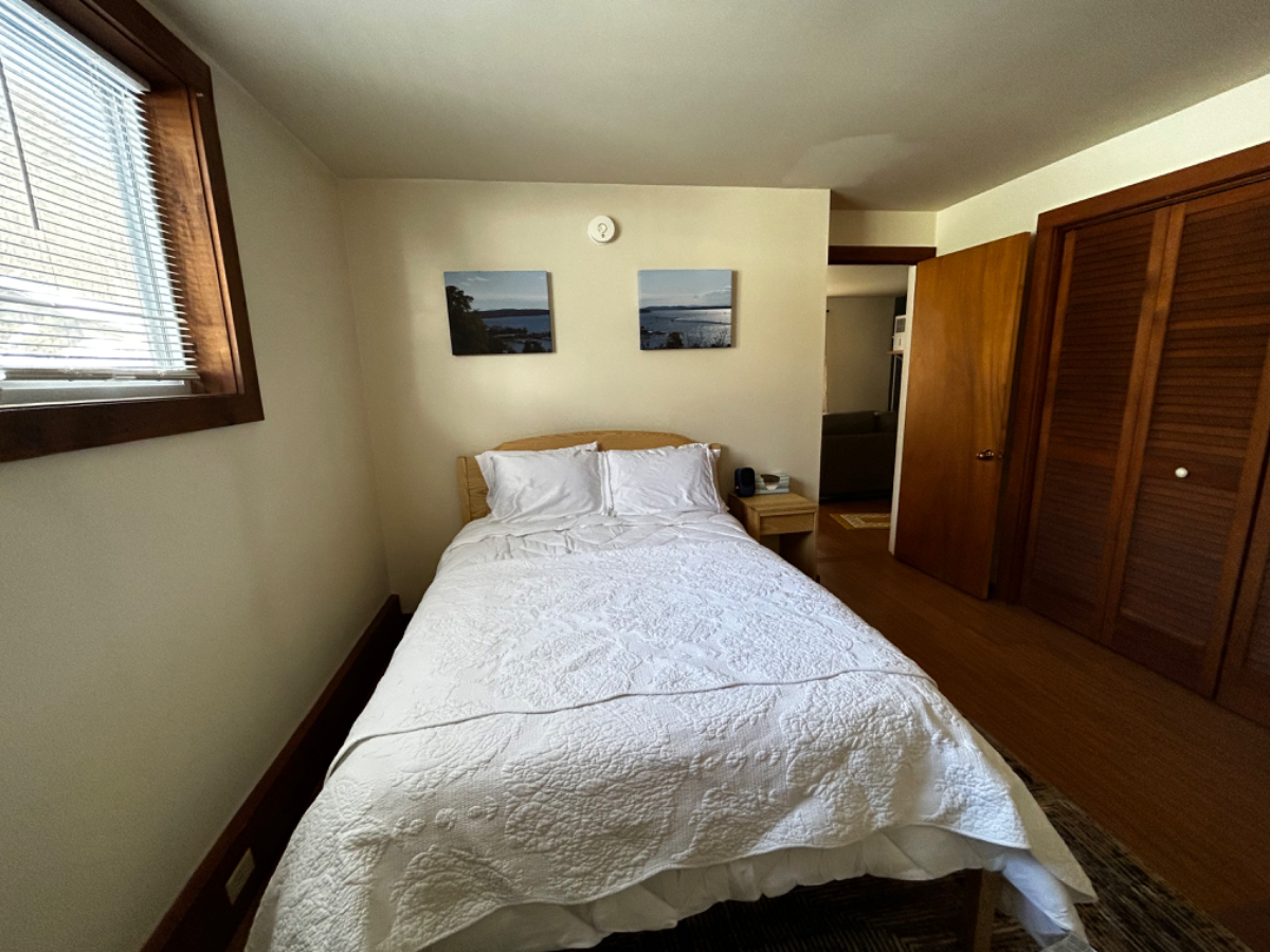 Norwich Apartment for Traveling Nurse - Photo 7