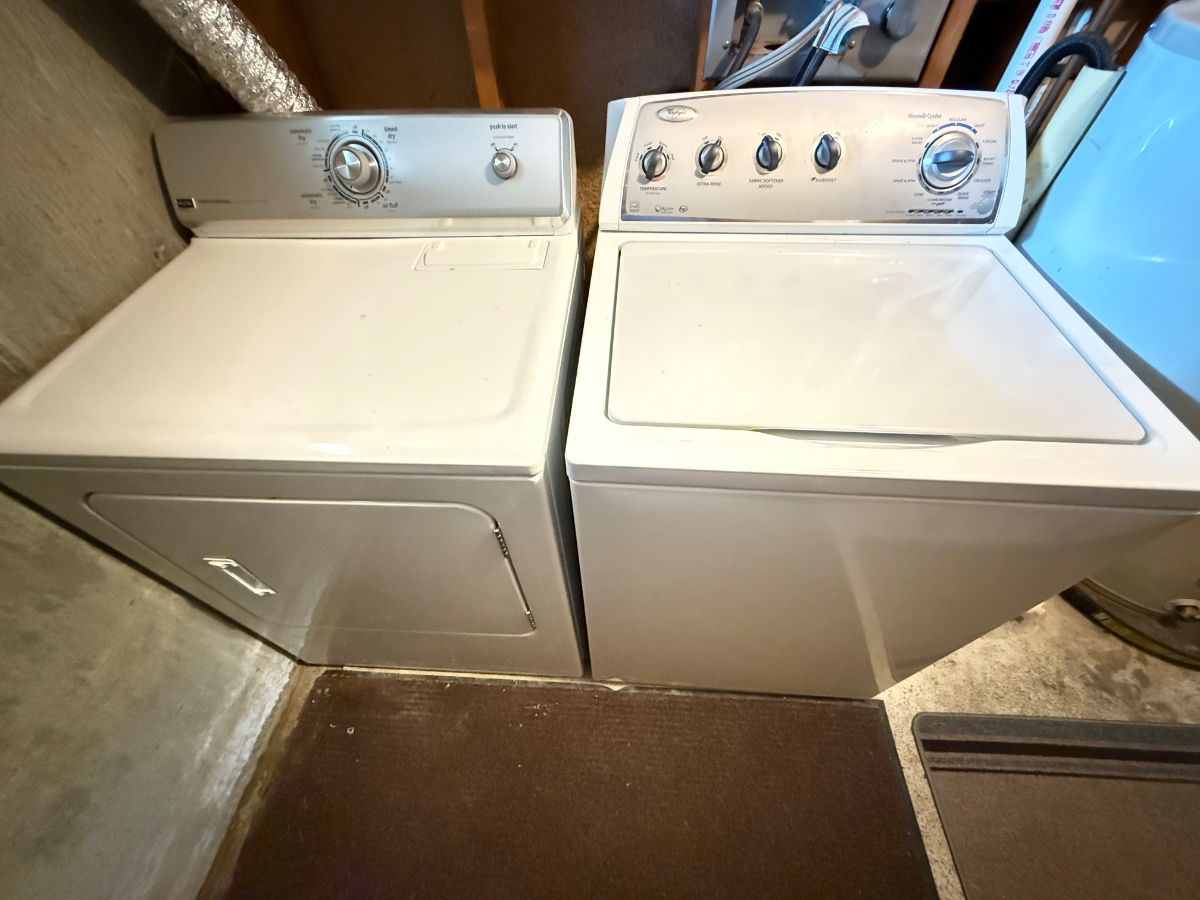 Norwich Apartment for Traveling Nurse - Photo 11
