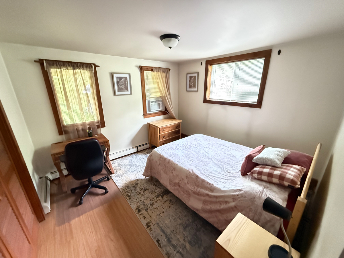Norwich Apartment for Traveling Nurse - Photo 9