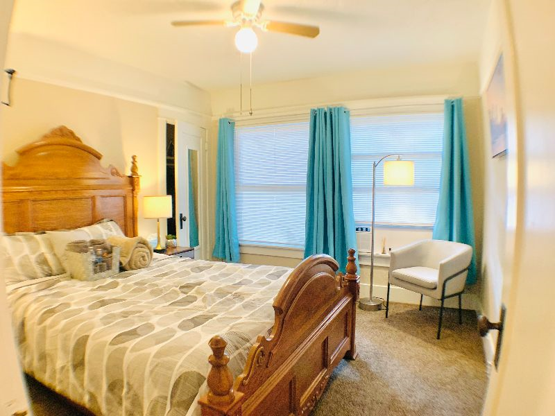 2 Bedrooms/Private APT 1/Queen Full Twin Beds