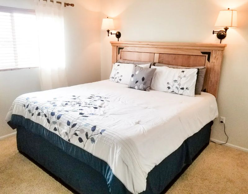 4.5 BR Home in Quiet Neighborhood - Photo 4