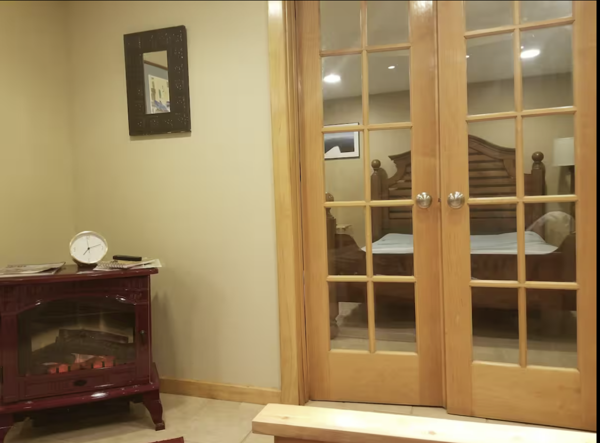 Lakefront Guest Suite on Lake Mendota - Photo 11