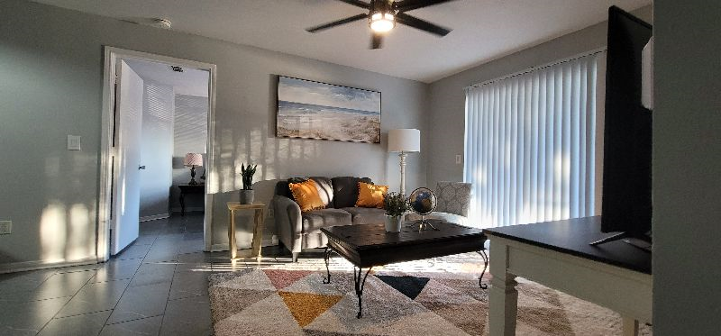 Regency Park at Lake Mary Bright and Cozy Centrally Located Modern ...