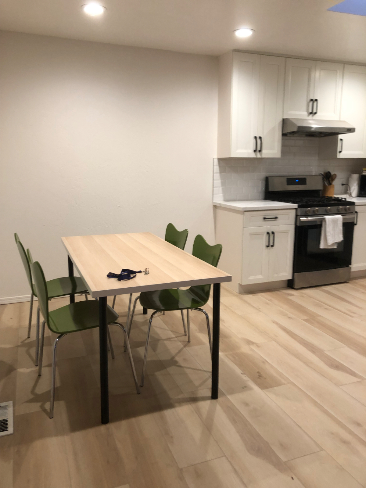 3 bedrooms 2 baths house by BART, SFSU, CCSF - Photo 2