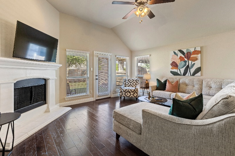 TCH - Spacious 4bd/2ba in McKinney with Workspace - Tanner - Photo 3