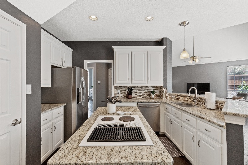 TCH - Spacious 4bd/2.5ba home in Plano with Office - Newhall - Photo 7