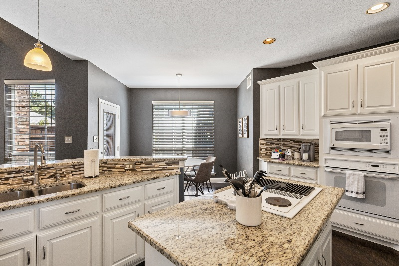 TCH - Spacious 4bd/2.5ba home in Plano with Office - Newhall - Photo 8