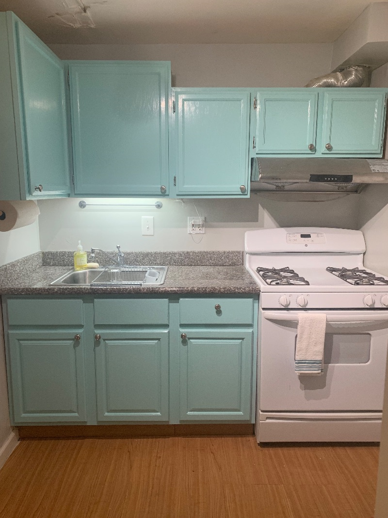 In-law fully furnished move-in ready - Photo 6