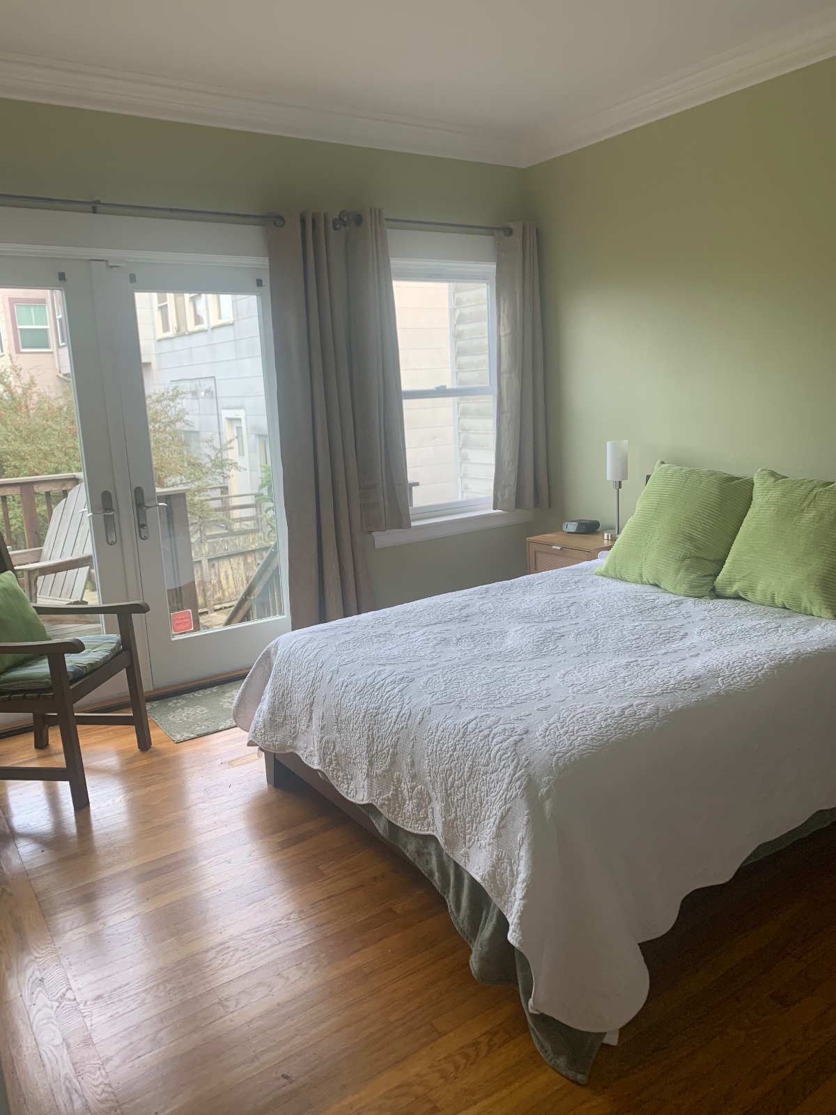 In-law fully furnished move-in ready - Photo 6