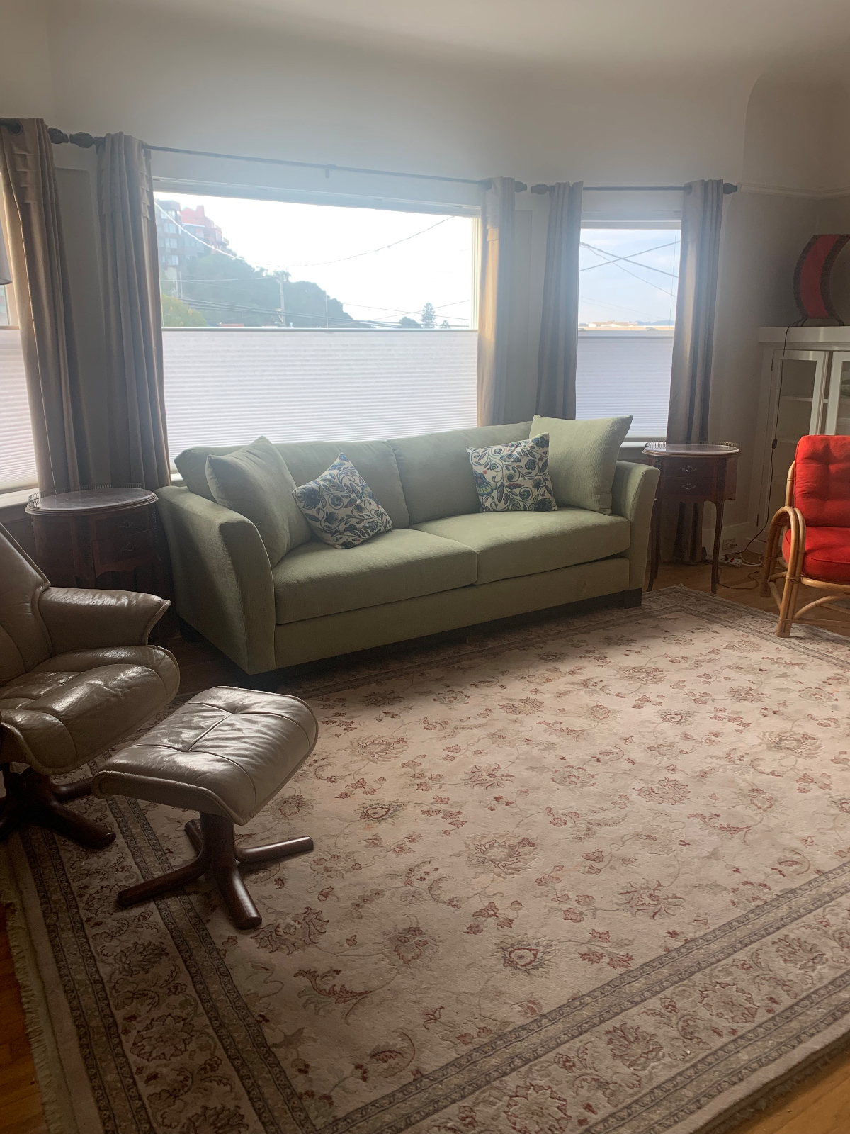In-law fully furnished move-in ready - Photo 1