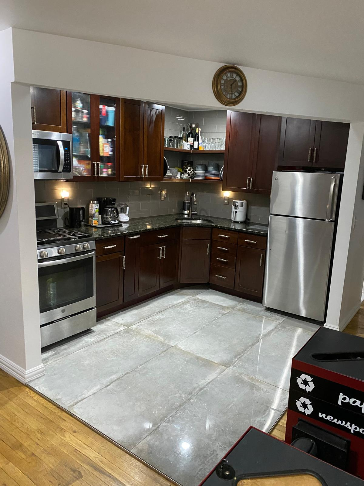 Lovely and Cozy 3 Bedroom House in Jamaica Estates, Queens NY - Photo 2