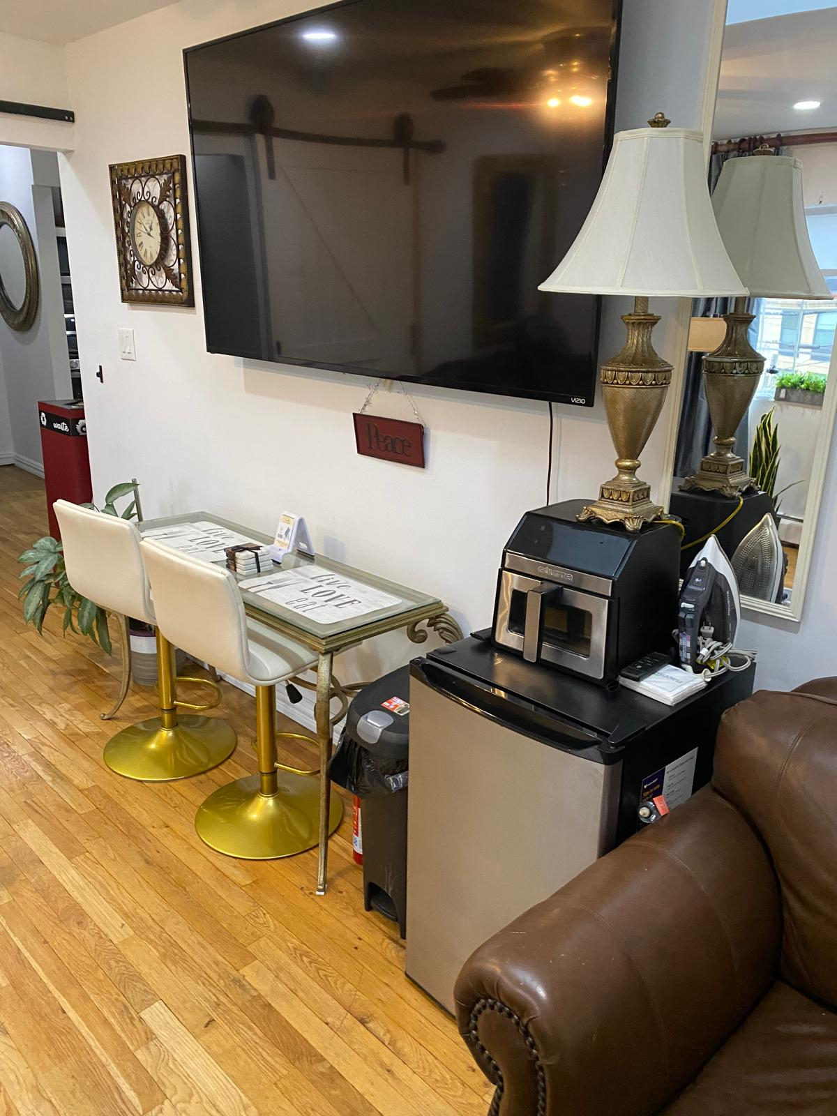 Lovely and Cozy 3 Bedroom House in Jamaica Estates, Queens NY - Photo 8