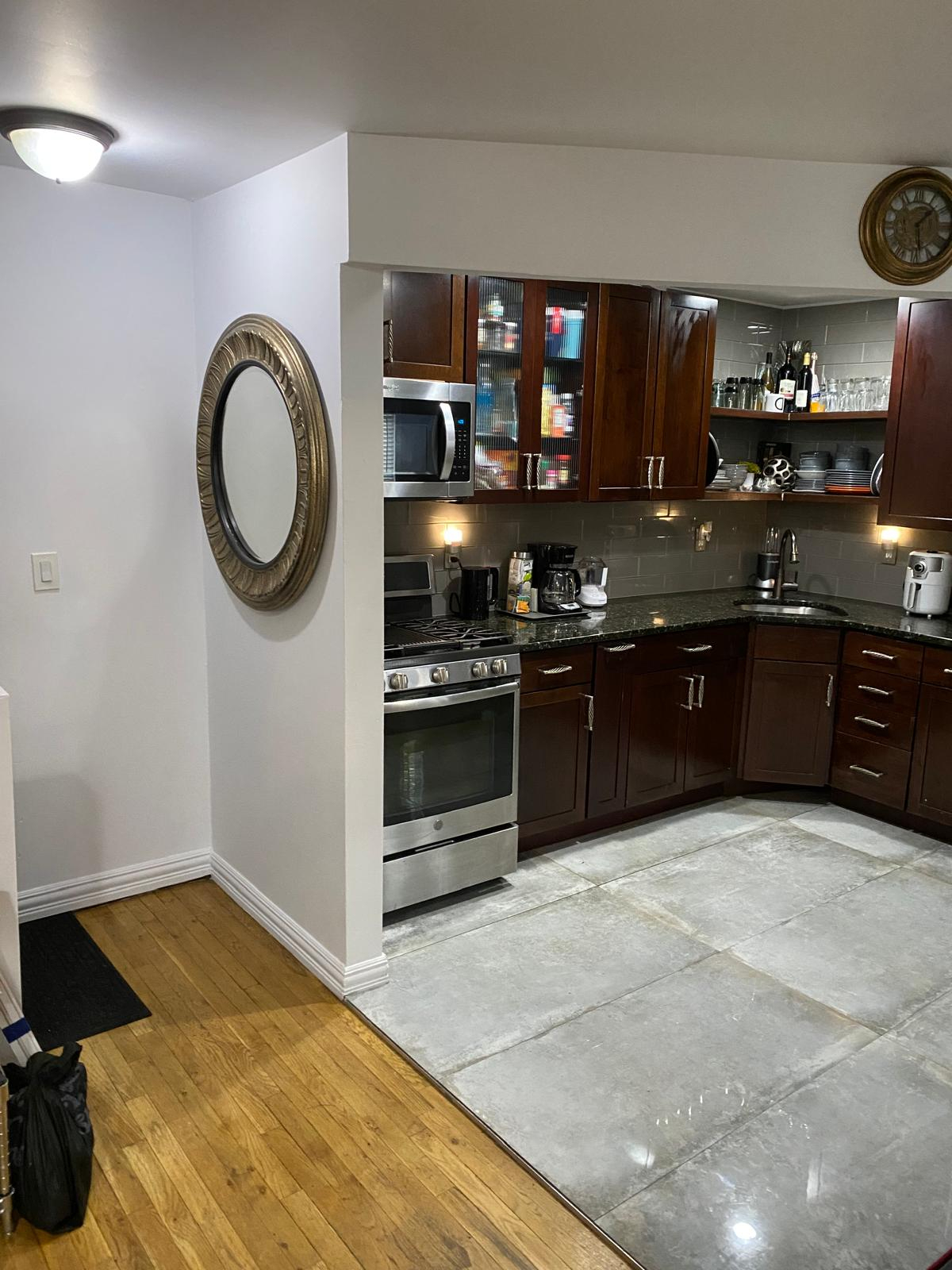 Lovely and Cozy 3 Bedroom House in Jamaica Estates, Queens NY - Photo 12