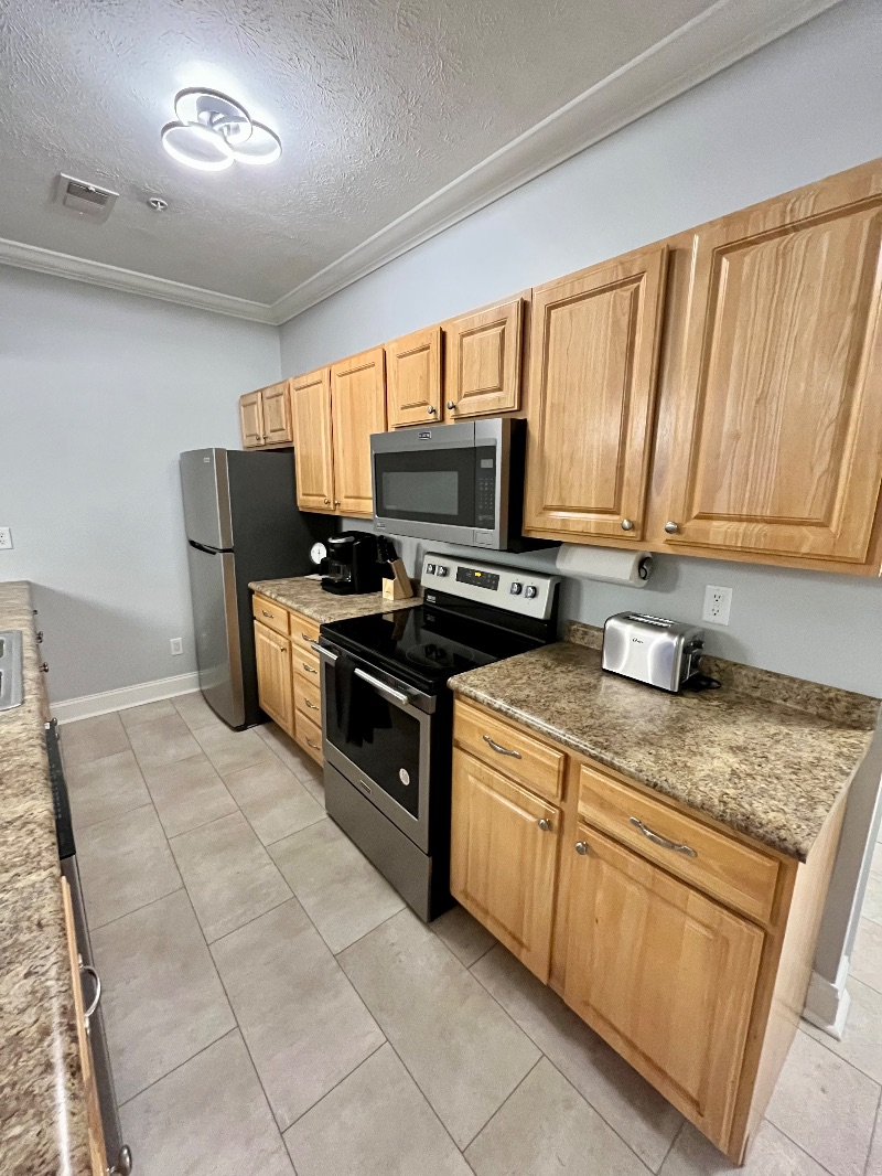 Newly Renovated 2BR/2BA Condo in Gated Community Near Major Hospitals and HSC - Photo 2