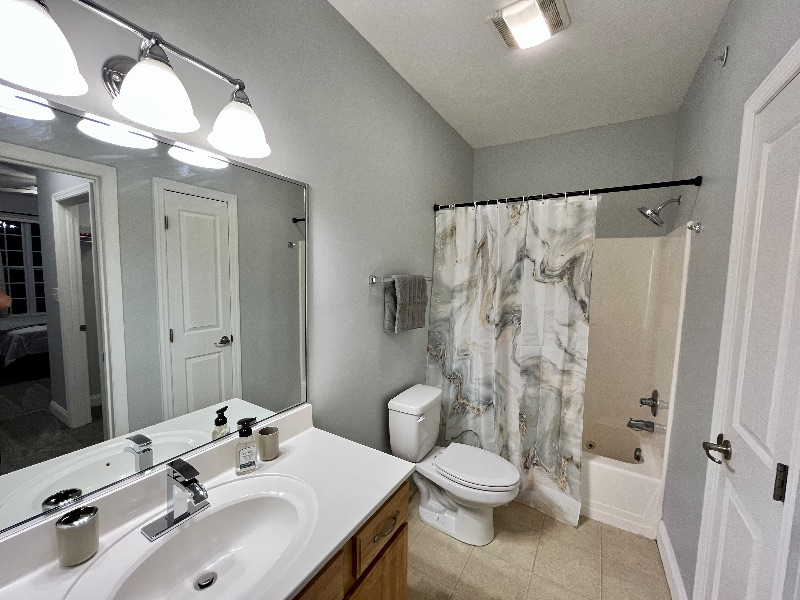 Newly Renovated 2BR/2BA Condo in Gated Community Near Major Hospitals and HSC - Photo 11