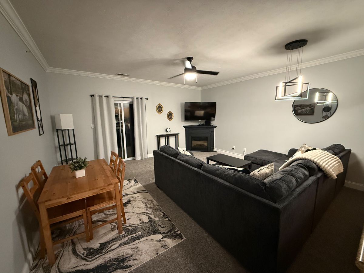 Newly Renovated 2BR/2BA Condo in Gated Community Near Major Hospitals and HSC - Photo 4