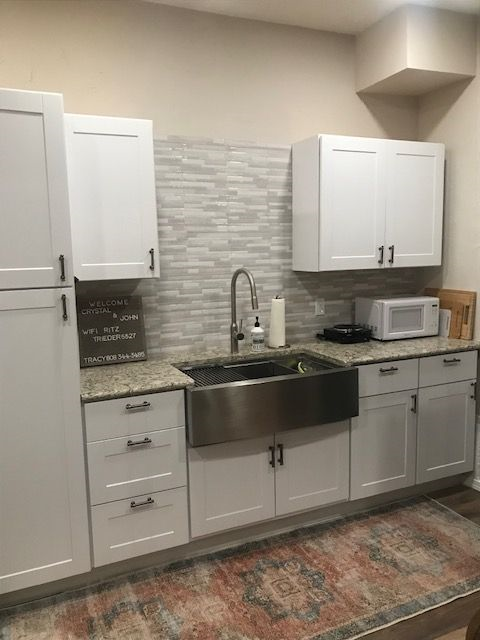 Cozy Private Unit with private yard, electric fireplace, firepit and kitchenet - Photo 3