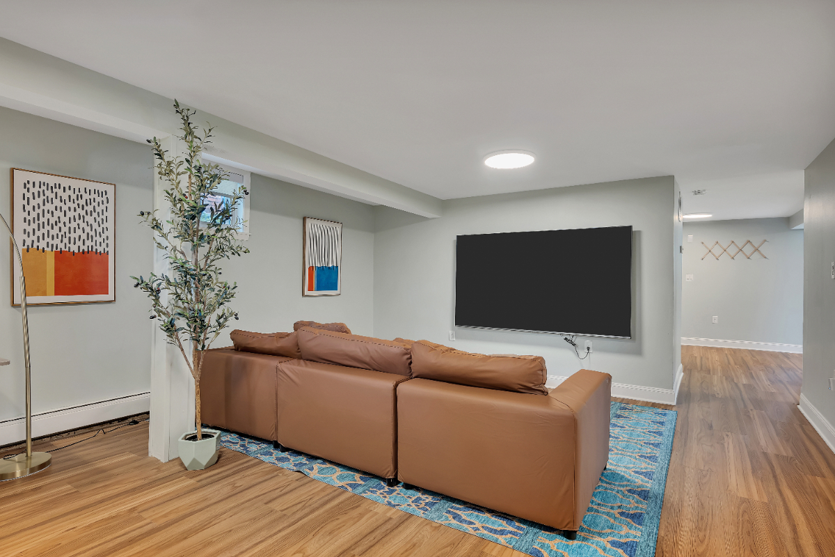 Basement - Photo 2