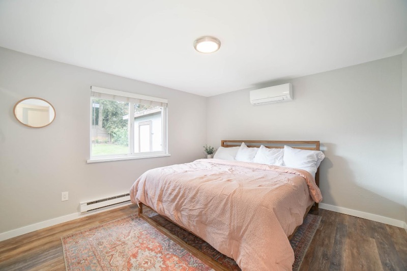 Beautiful Newly Renovated Home Near Hospital - Photo 5