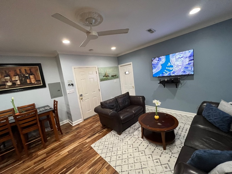 Capitol Hill Condo - Photo 4