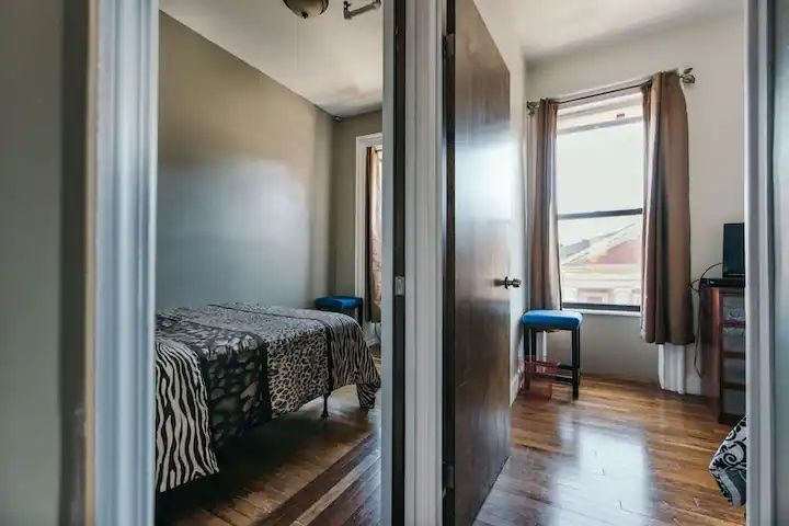 Fort Greene Top Floor Two Bedroom Brownstone - Photo 9
