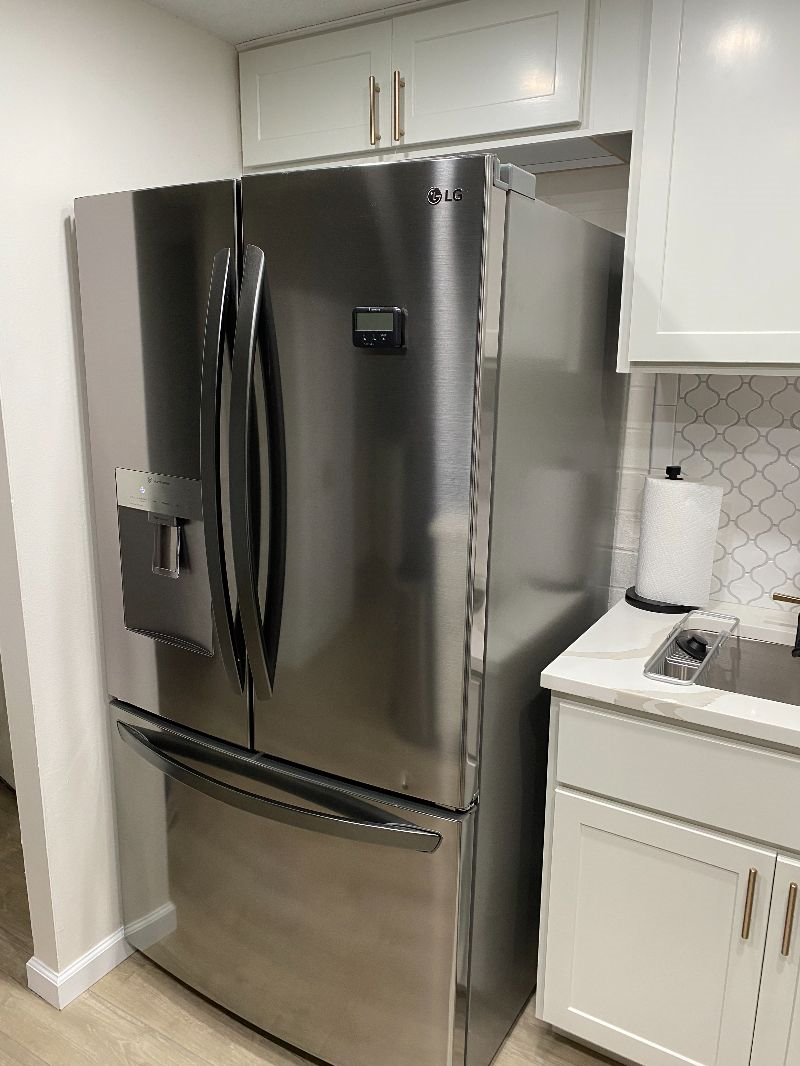 Fully Furnished Newly Renovated One Bedroom Condo - Photo 9