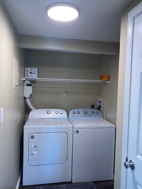 Fully Furnished Newly Renovated One Bedroom Condo - Photo 11