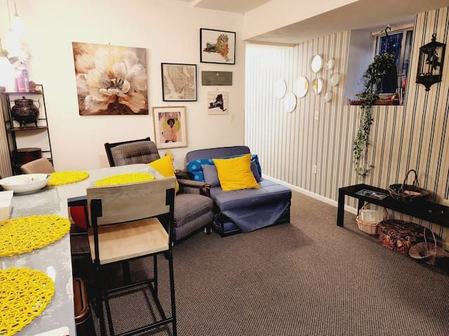 Garden Level Apartment - Photo 4