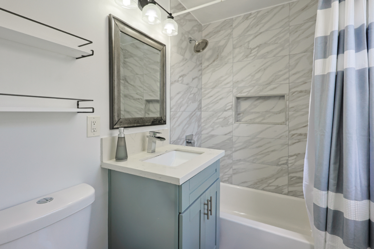 Bright and Modern One Bedroom with Parking, Pool, and Laundry - Photo 5