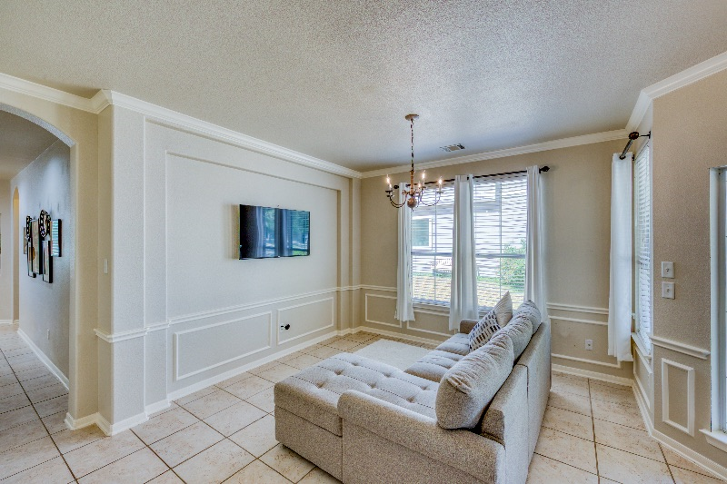 Beautiful Home near downtown Cibolo - Photo 4
