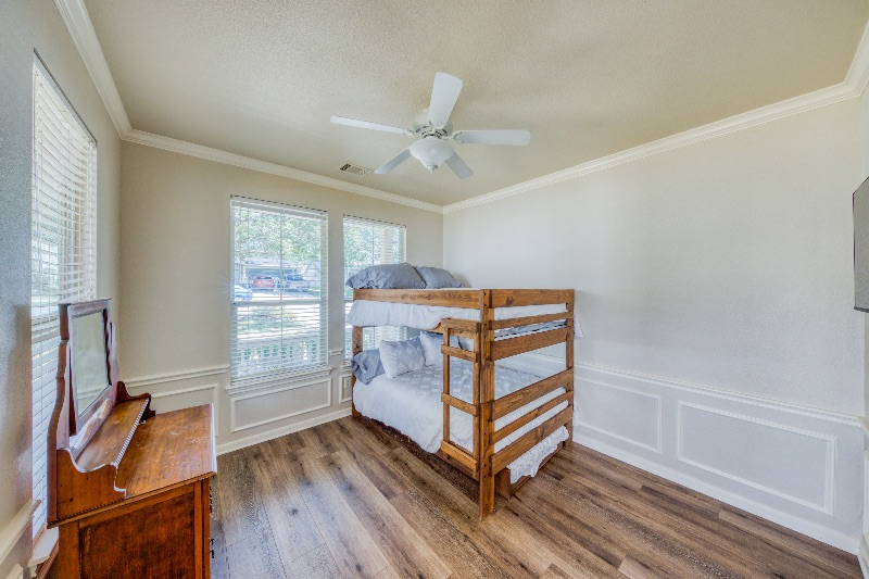 Beautiful Home near downtown Cibolo - Photo 5