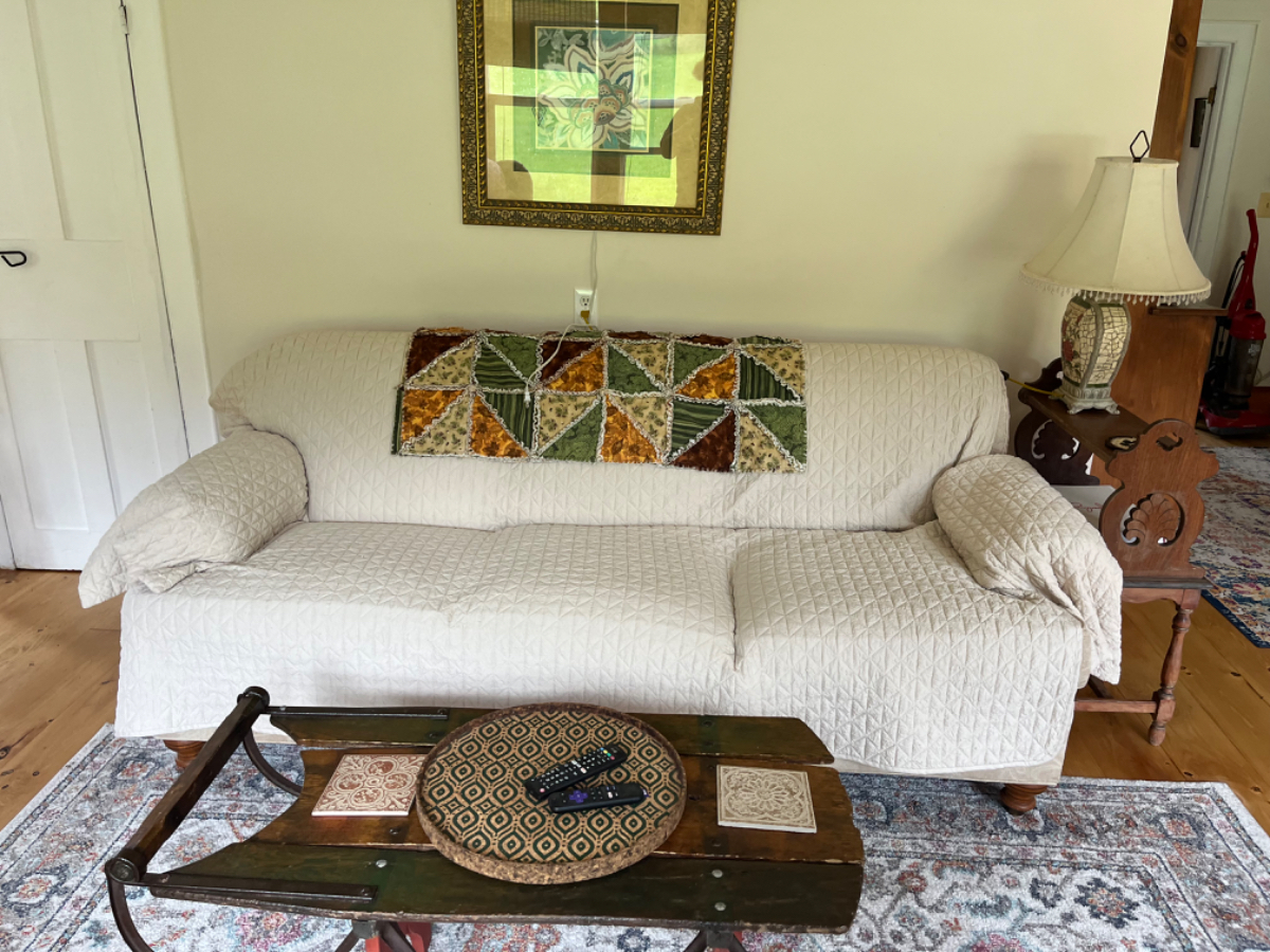 Adorable furnished House close to Hospital and Colleges.Yard  Pet Friendly - Photo 6