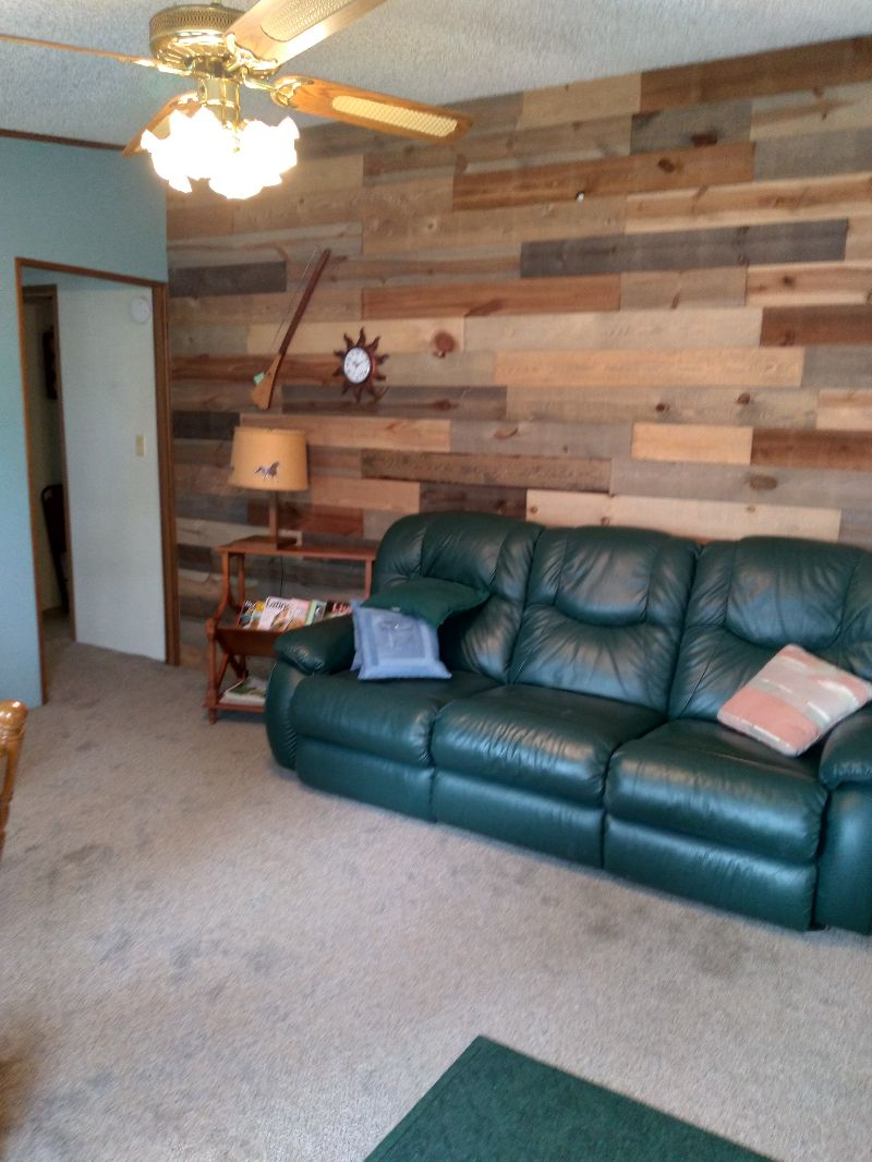 AJ's Cottage  2 bedroom 1 bath house, fully furnished .  Off street parking, Pet friendly. Washer/dr - Photo 6
