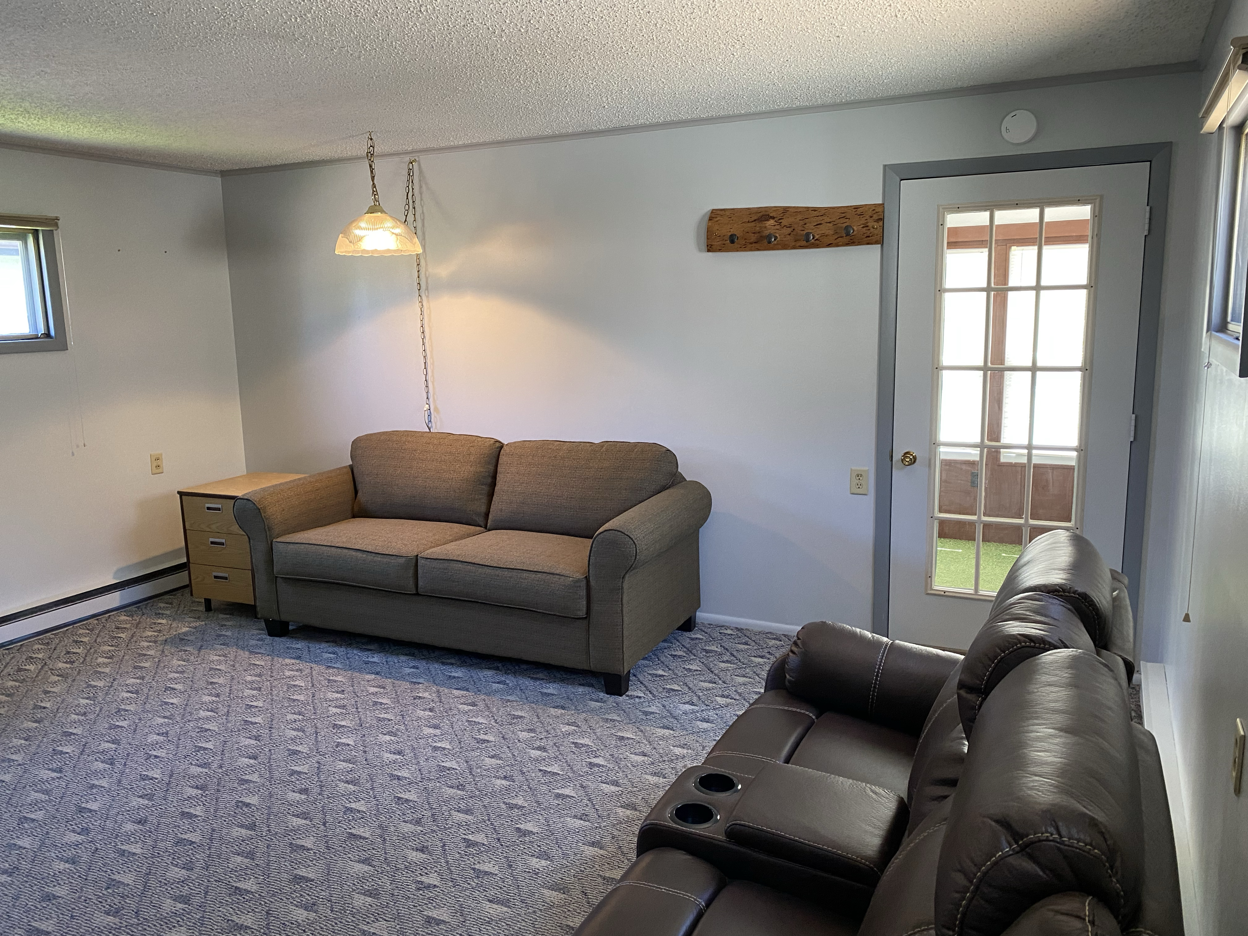 2 bedroom home in a quiet neighborhood - Photo 8