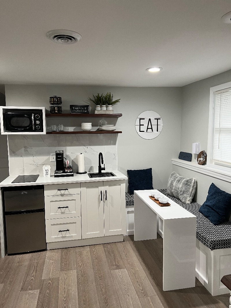 ENTIRE Gorgeous 2 Bedroom En-suite at the Colonial Oasis - Photo 5