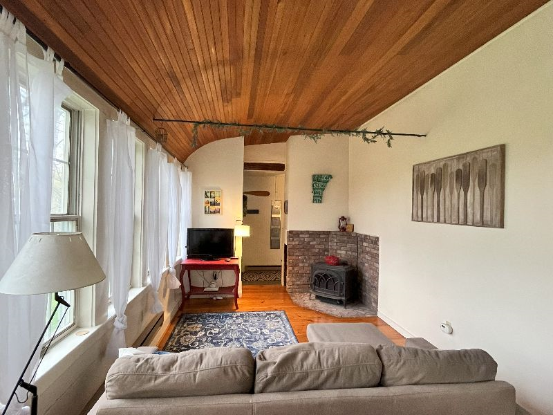 Charming Country Schoolhouse - Photo 3