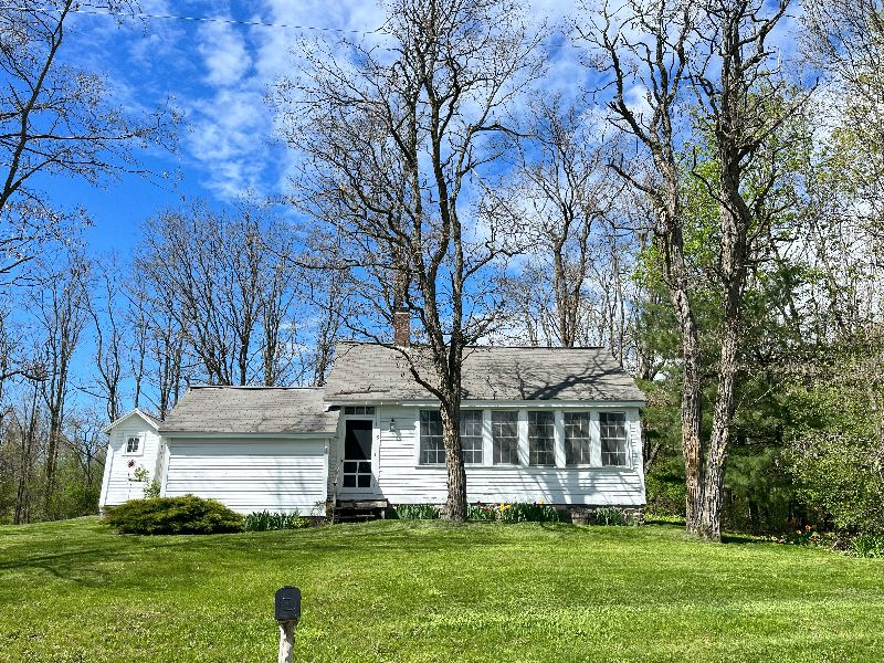 Charming Country Schoolhouse - Photo 2
